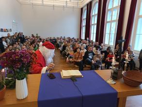 A Mikulás a gyerek-istentiszteleten